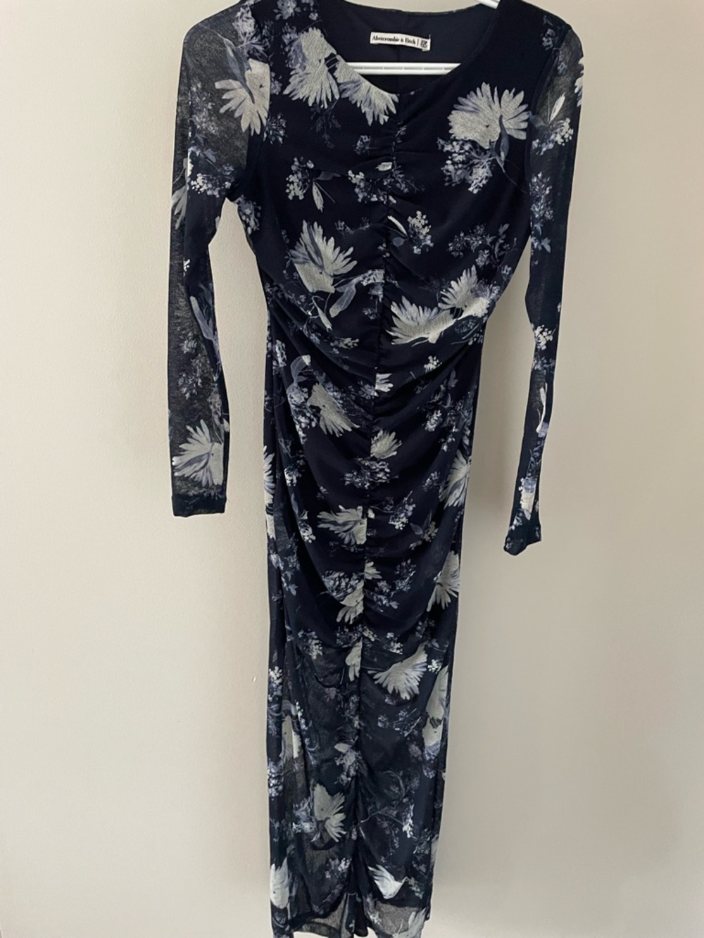 Abercrombie & Fitch Dark Blue and White Floral Long-Sleeve Ruched Maxi Dress